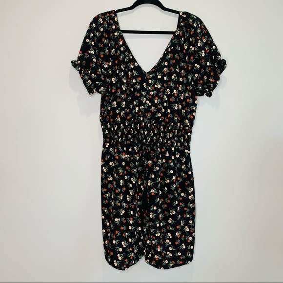 Hint of Blush Pants - Hint of Blush Floral V Neck Romper Short Sleeve Size 1X